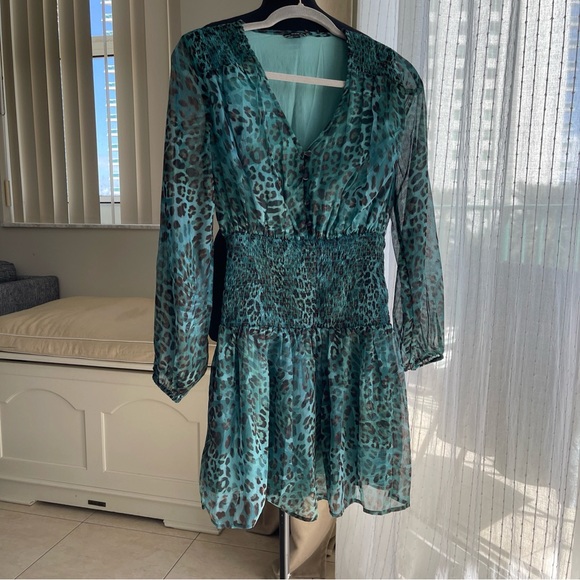 Guess Green Leopard Print Chiffon Smocked Waist Dress XS - Picture 3 of 7
